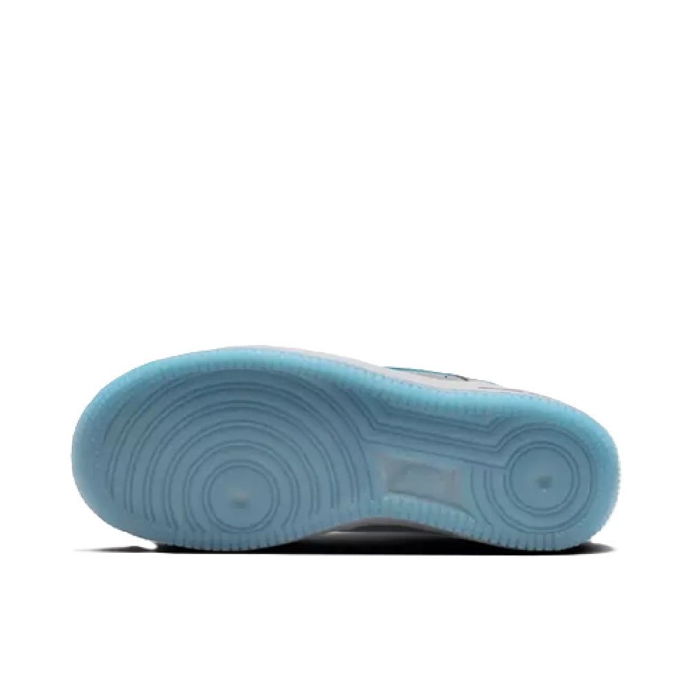 Big Kid's Nike Air Force 1 SE outsole side view with light blue traction