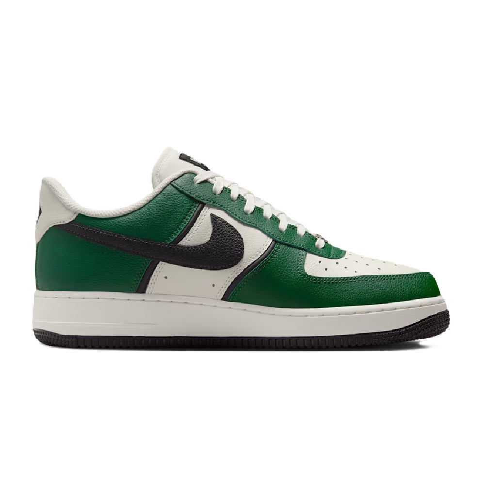 Men's low-top Nike sneakers in white, green, and black, lace-up with side swoosh