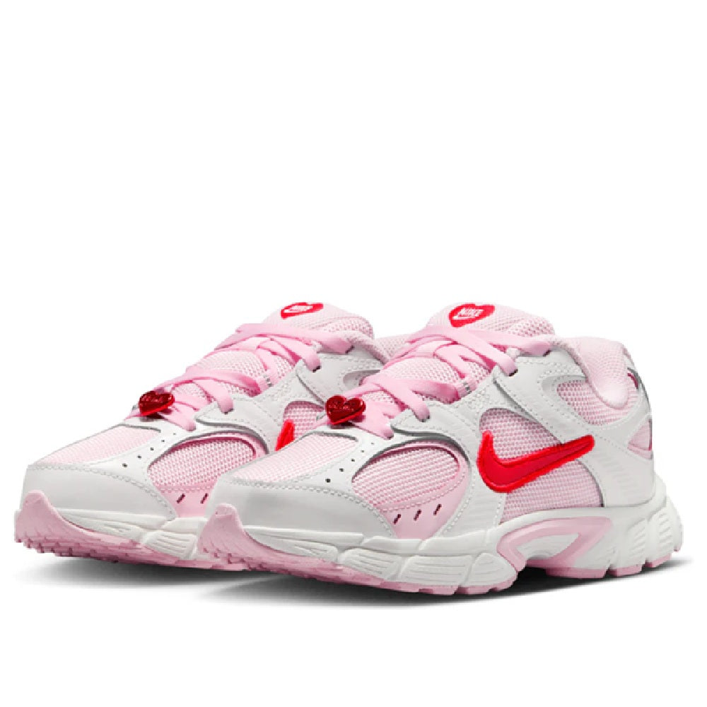 Kids' Nike V5 RNR sneakers, white midsole with pink toe and red swoosh