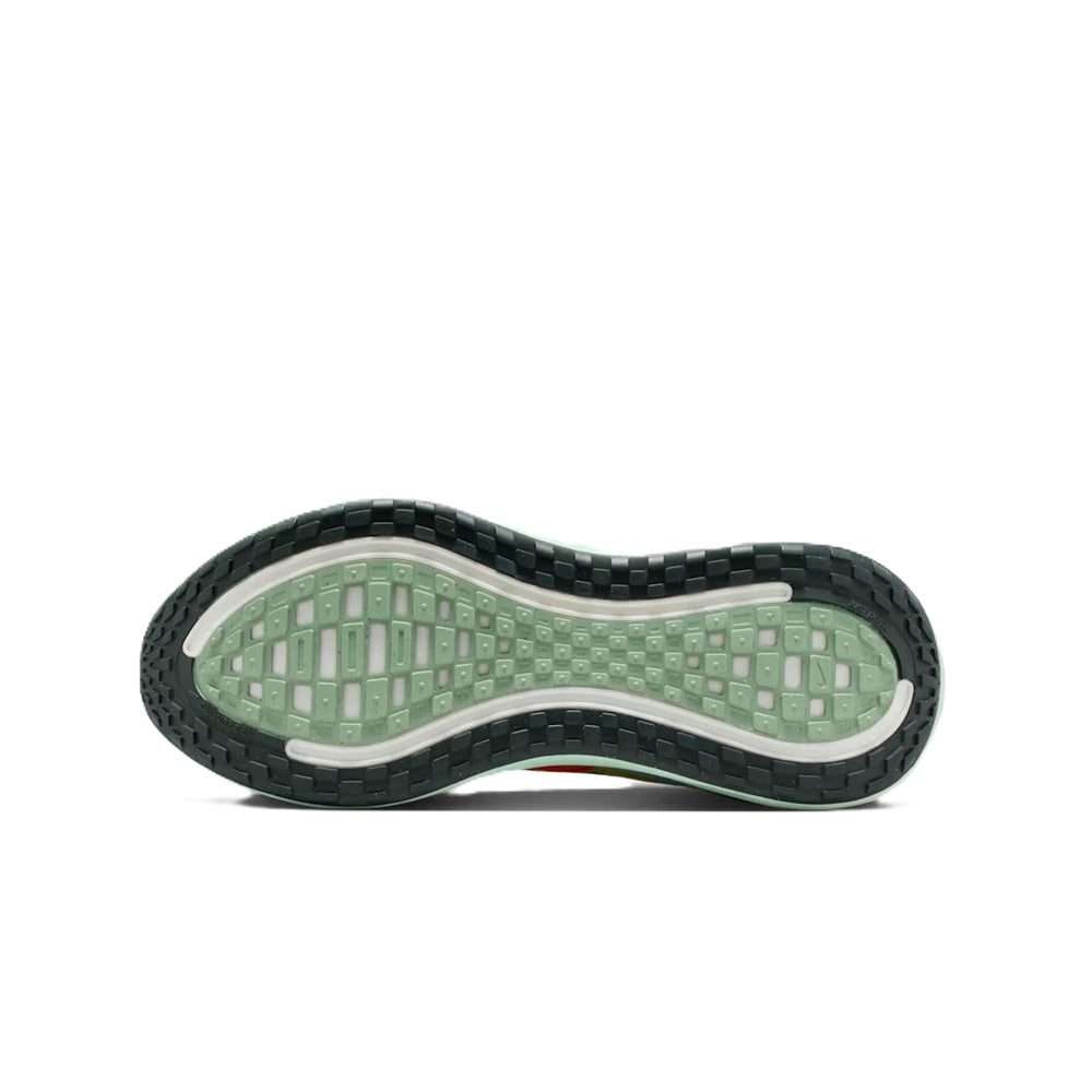 Men's Nike Vomero Plus running shoes outsole, textured rubber tread with light green midfoot