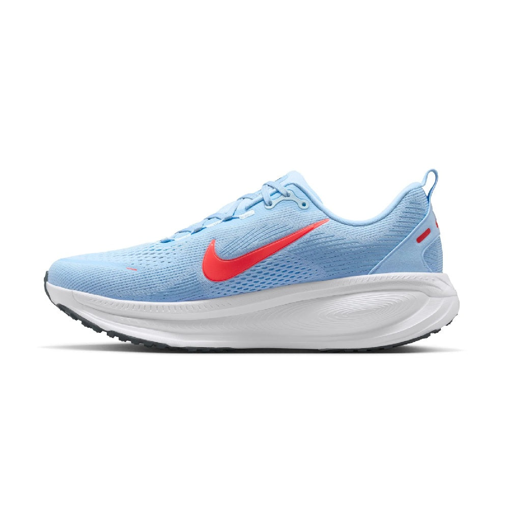 Men's Nike running shoes, light blue knit upper with red swoosh and white heel.