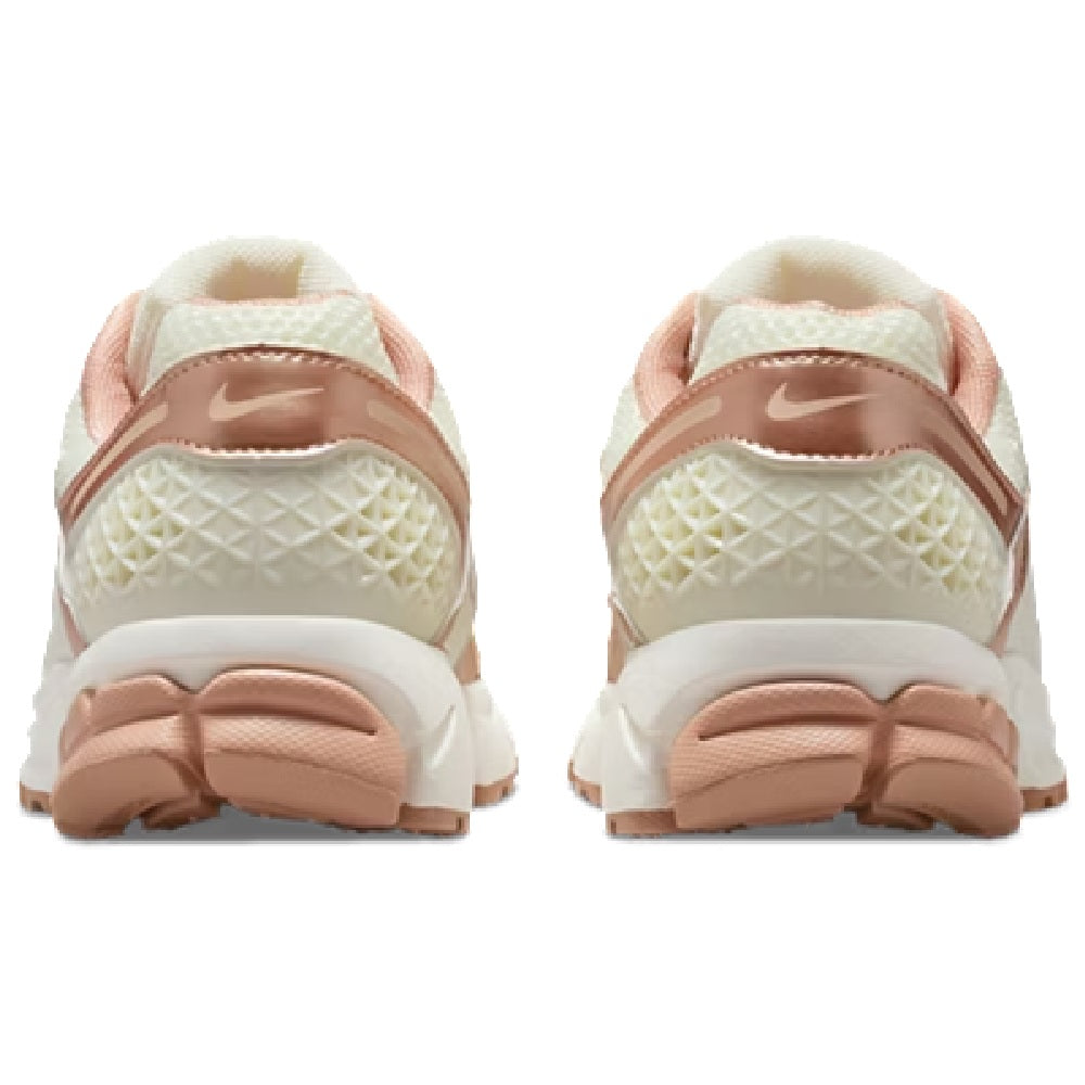 Women’s Nike Zoom Vomero 5 running shoe, heel and outsole detail with rose-gold accents