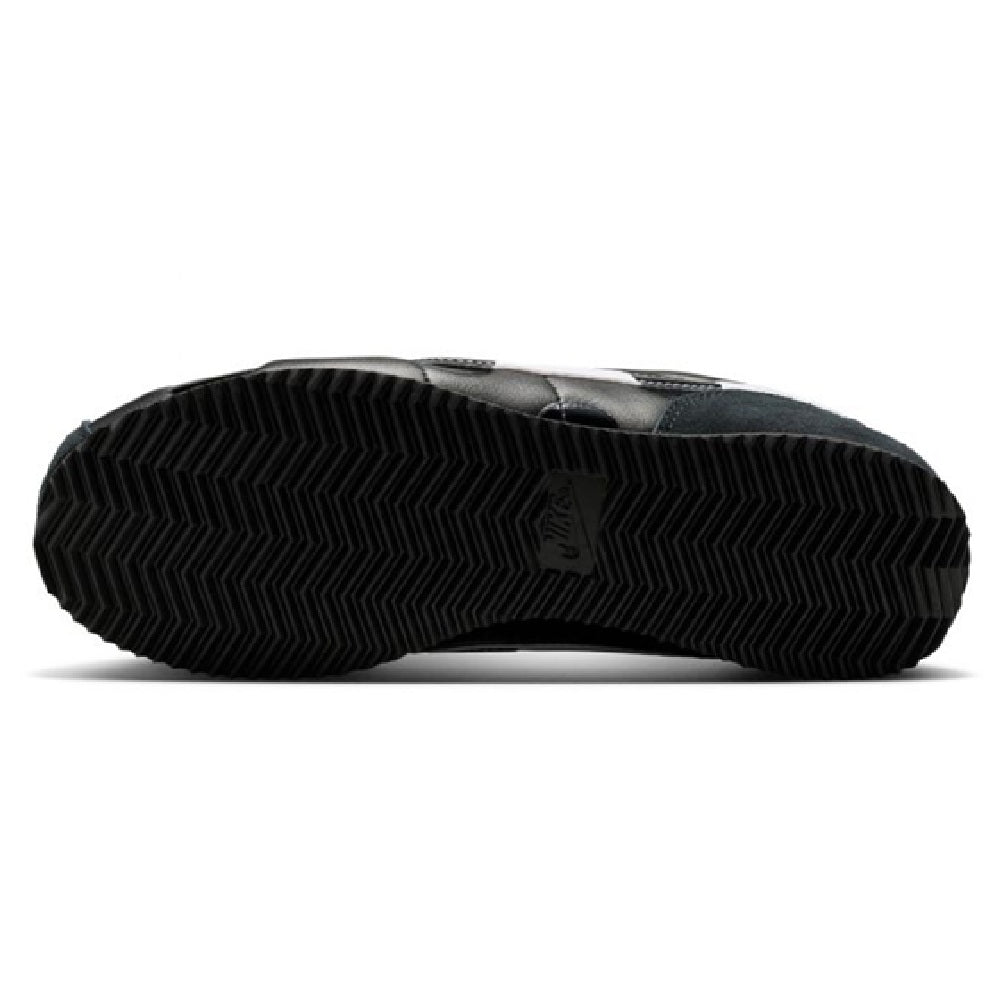 Women's Nike Cortez outsole, black rubber tread with zigzag herringbone pattern