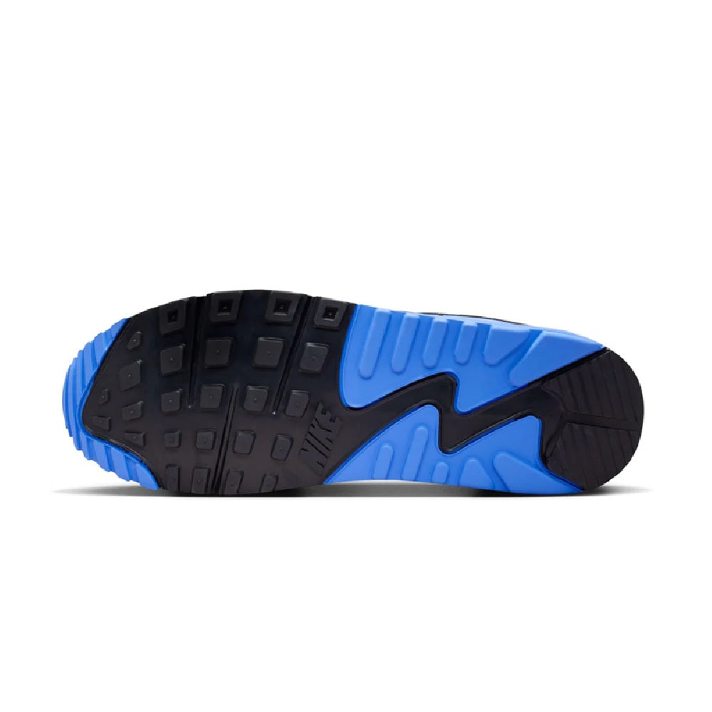 Men's Nike Air Max III outsole, black tread with blue traction sections