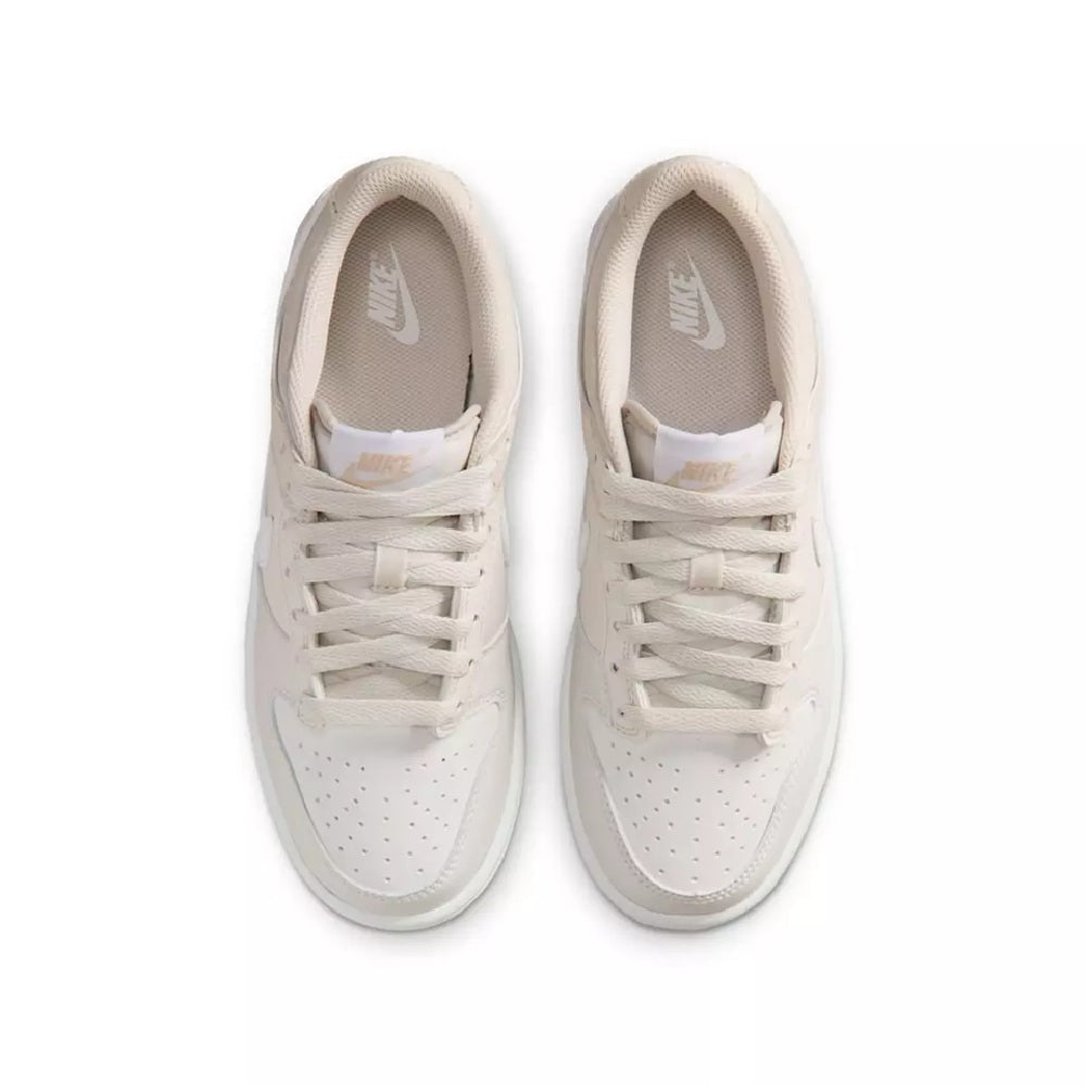 Kids' low-top sneakers with white laces and perforated toe, light beige lining