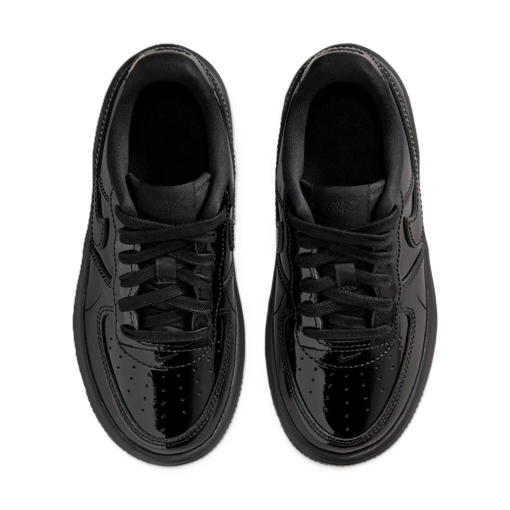 Little kid's black Nike Force 1 Low sneakers, lace-up with padded tongue and lining